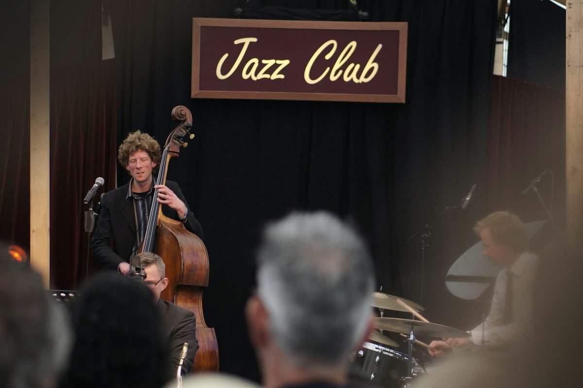 Saxofonista en vivo - Repertorio De Saxofon Jazz Y Bossa Nova